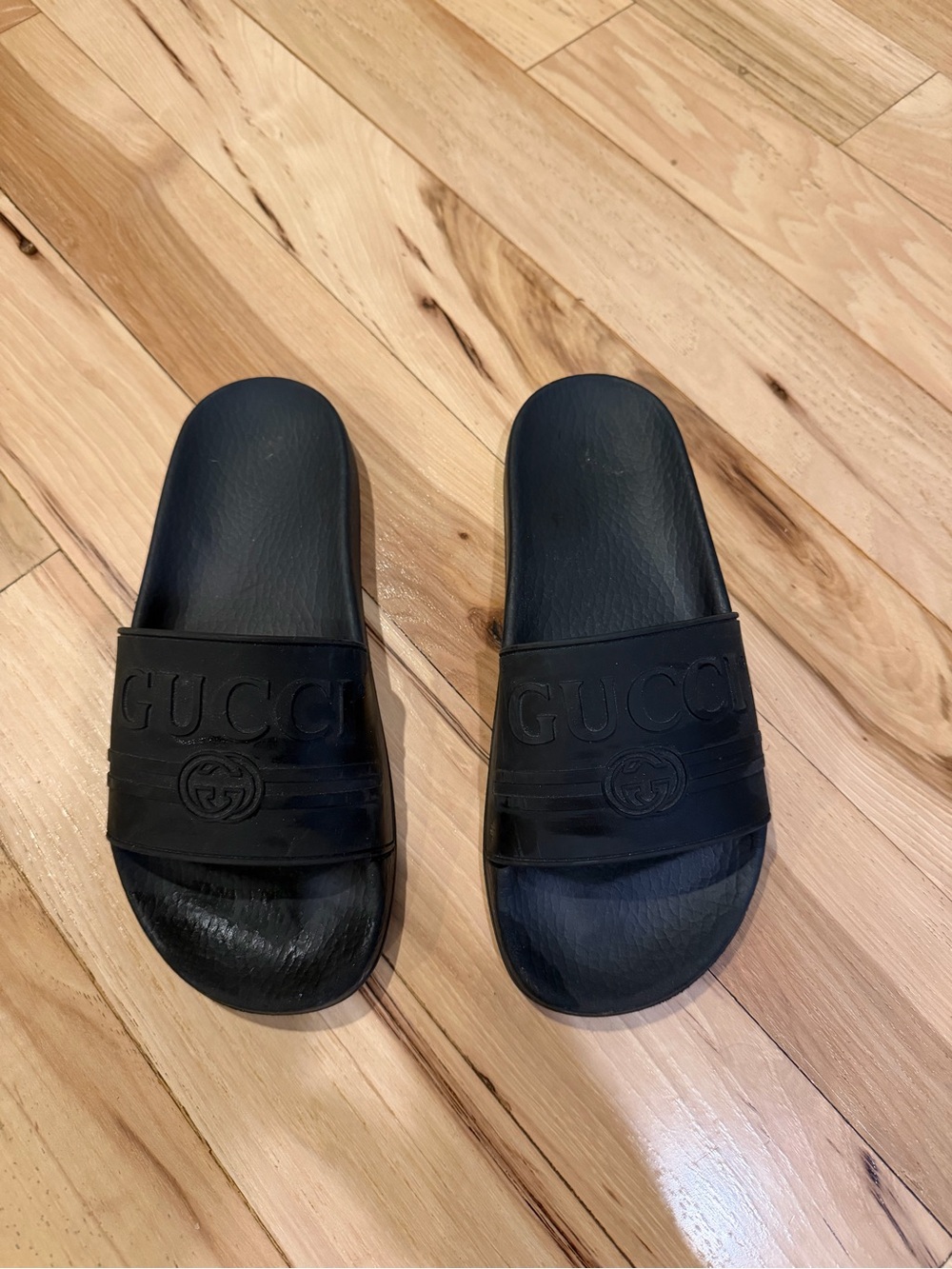 GUCCI Interlocking G Logo Rubber Slides size 6